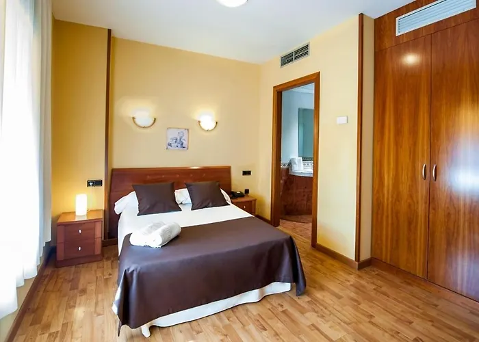 Hotel Ciutat De Tarrega